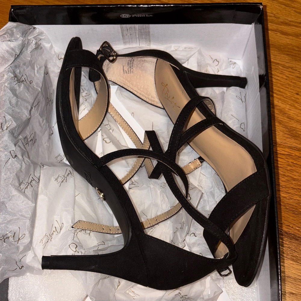 Elegant Black Strappy Women's Heels